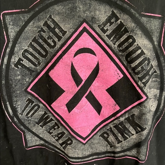 Wrangler Black and Pink Graphic T-Shirt - Picture 2 of 4